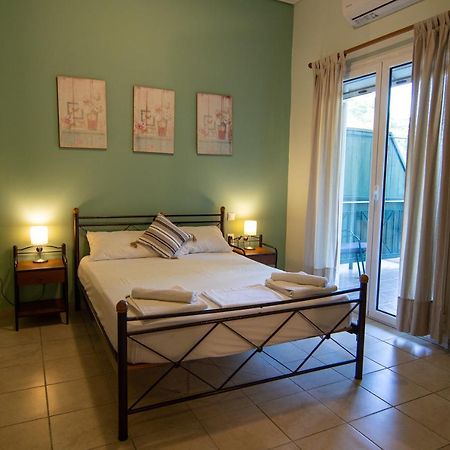 Tsertos Apartments Kaména Vúrla Kültér fotó