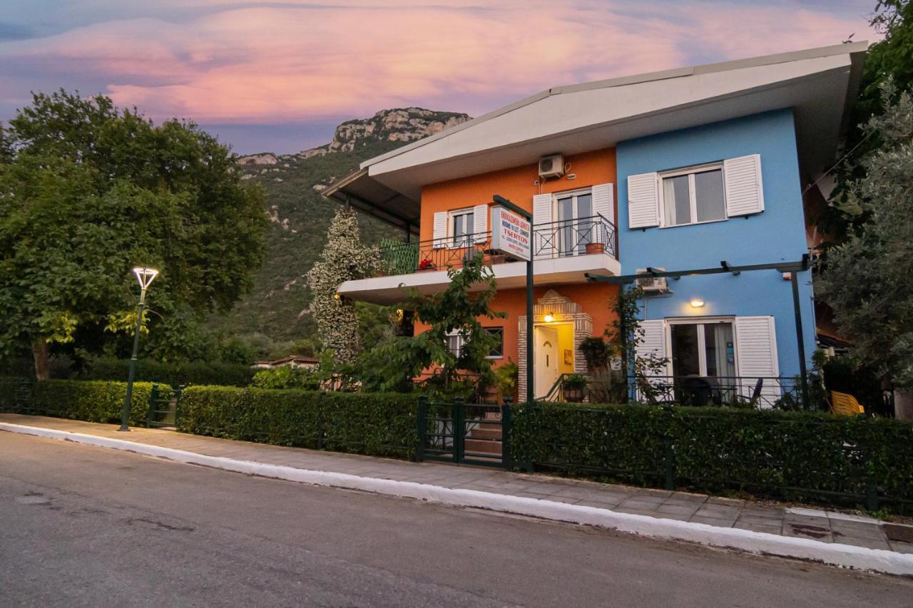 Tsertos Apartments Kaména Vúrla Kültér fotó