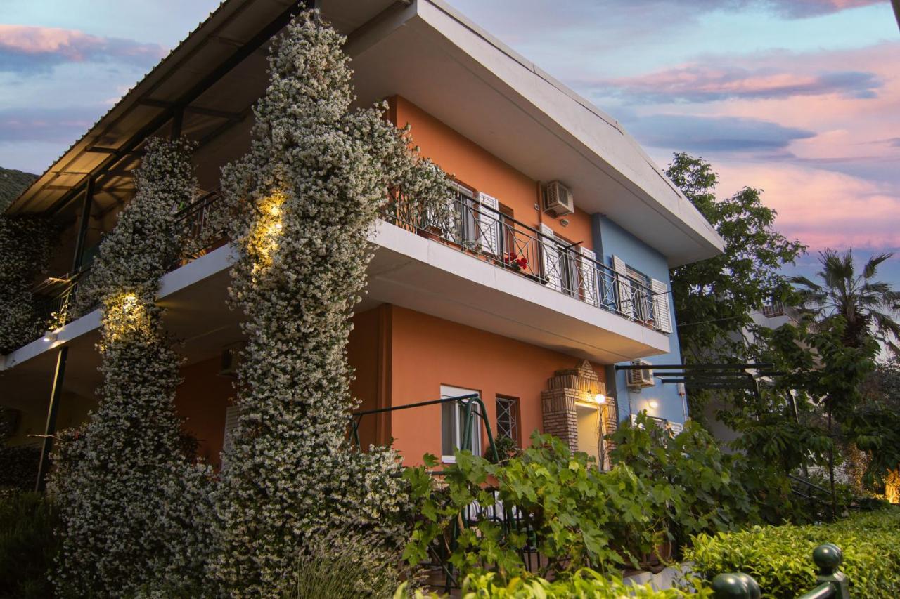 Tsertos Apartments Kaména Vúrla Kültér fotó