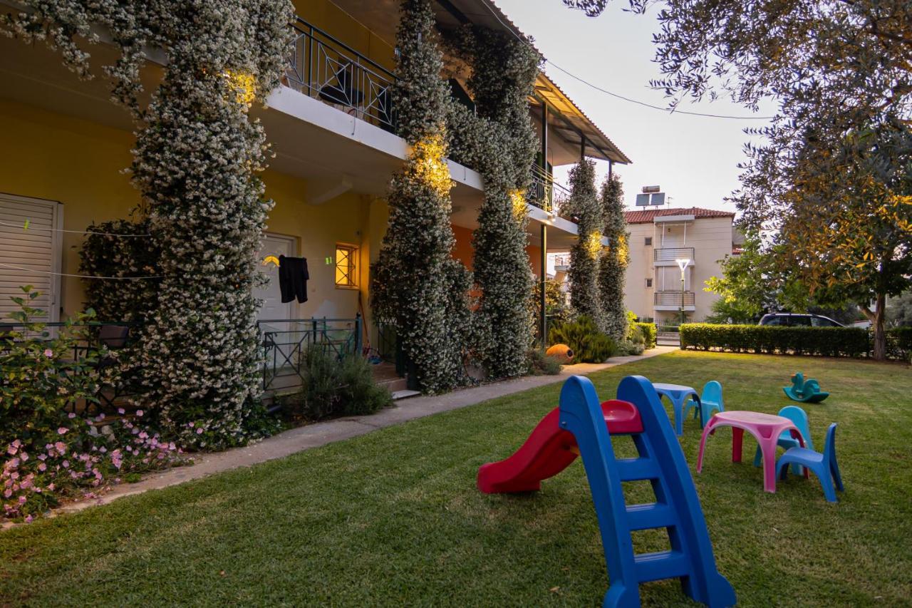 Tsertos Apartments Kaména Vúrla Kültér fotó