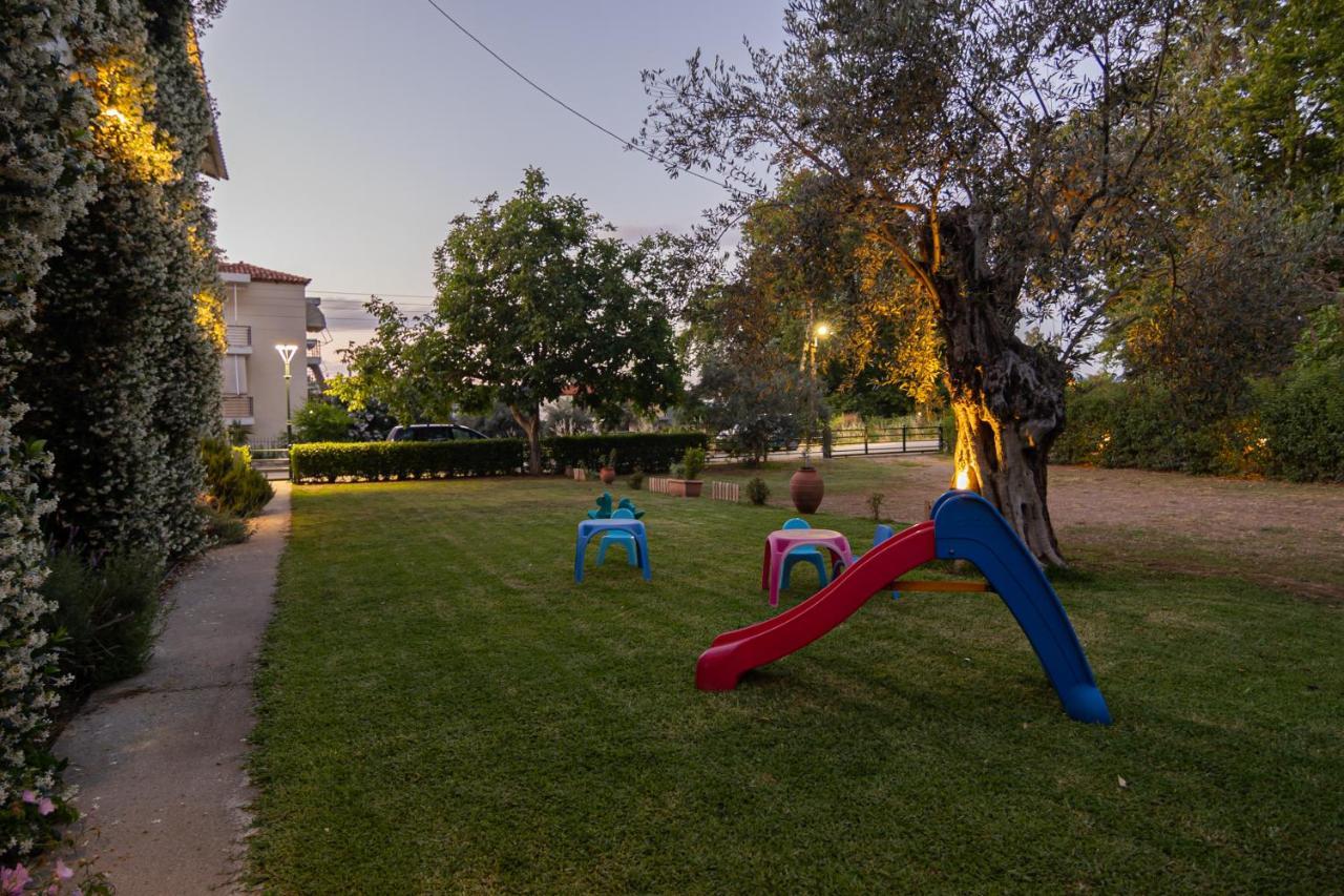 Tsertos Apartments Kaména Vúrla Kültér fotó
