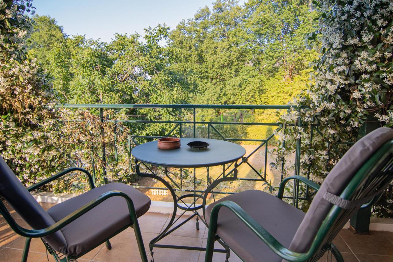 Tsertos Apartments Kaména Vúrla Kültér fotó