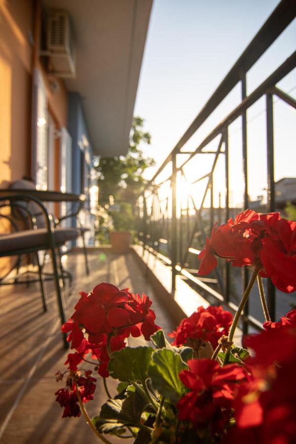 Tsertos Apartments Kaména Vúrla Kültér fotó
