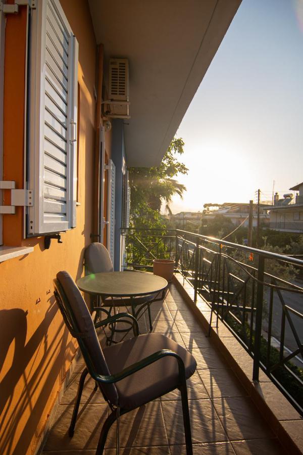 Tsertos Apartments Kaména Vúrla Kültér fotó