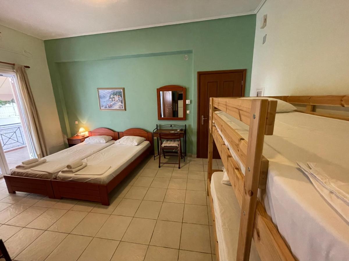Tsertos Apartments Kaména Vúrla Kültér fotó