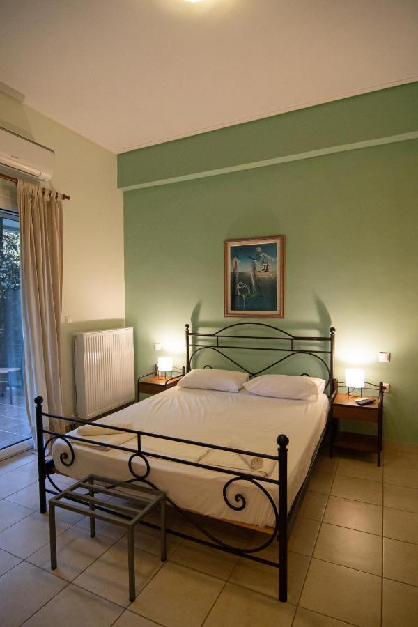 Tsertos Apartments Kaména Vúrla Kültér fotó