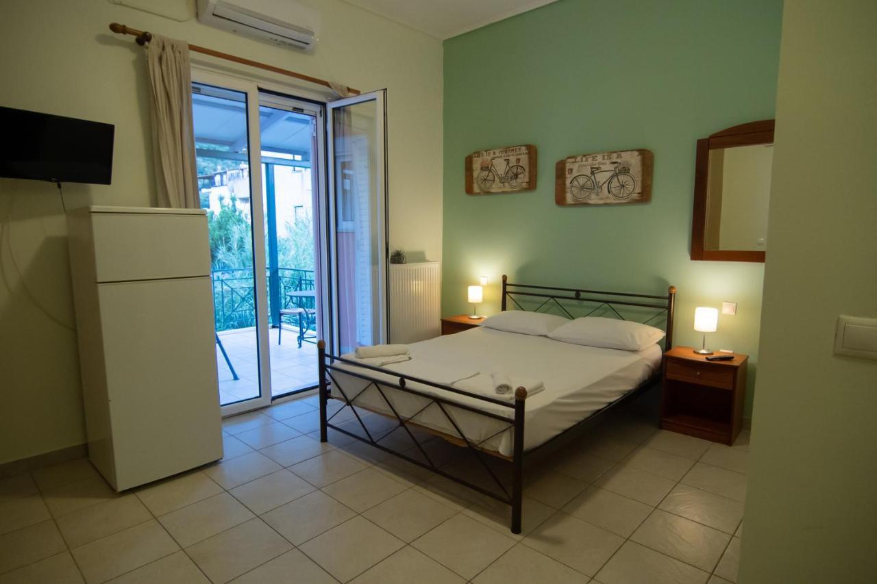 Tsertos Apartments Kaména Vúrla Kültér fotó