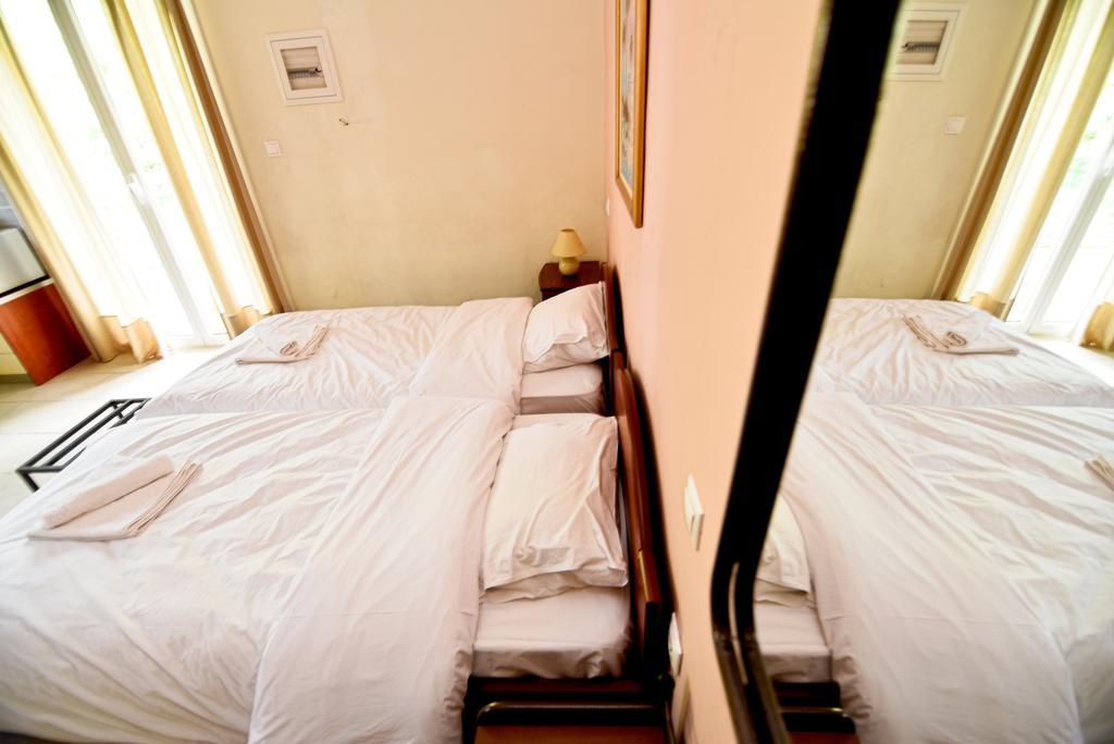 Tsertos Apartments Kaména Vúrla Kültér fotó