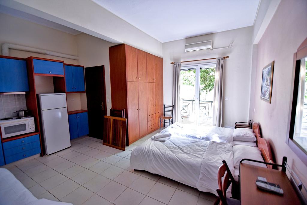 Tsertos Apartments Kaména Vúrla Kültér fotó