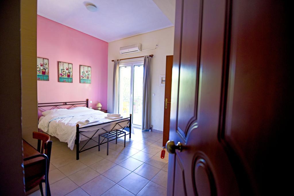 Tsertos Apartments Kaména Vúrla Kültér fotó