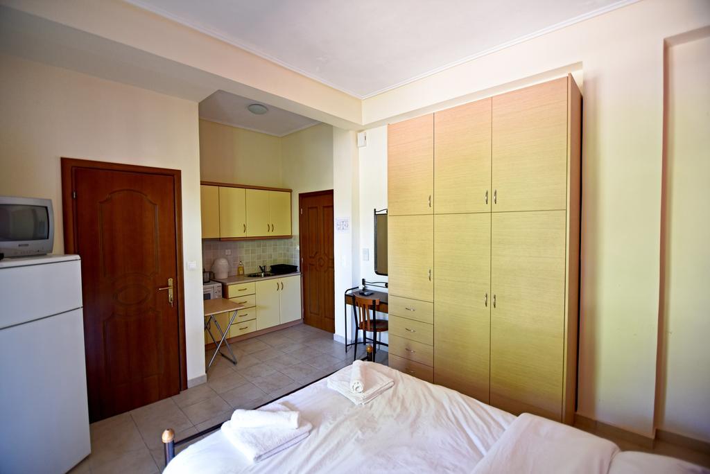 Tsertos Apartments Kaména Vúrla Kültér fotó