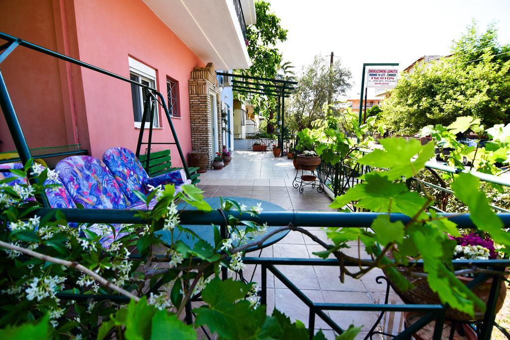 Tsertos Apartments Kaména Vúrla Kültér fotó